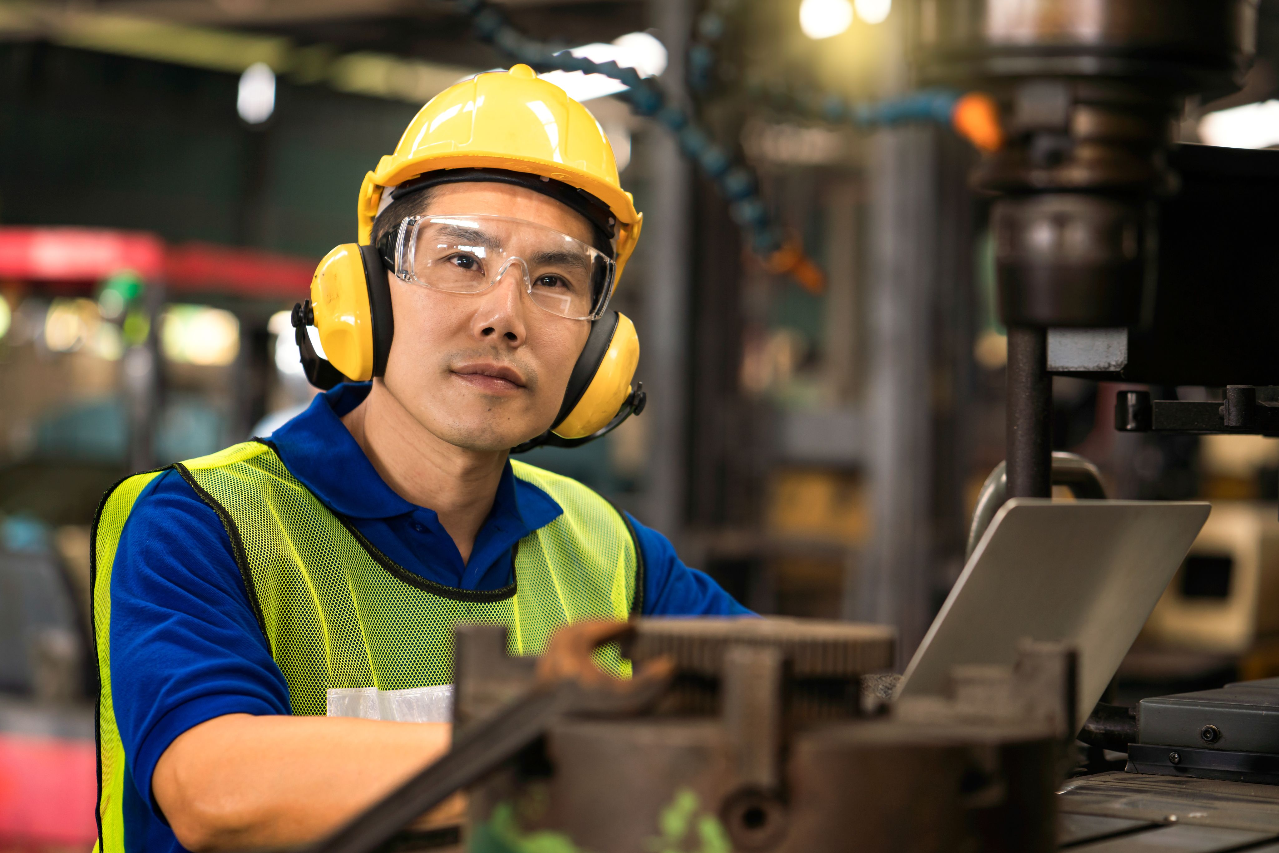 Công ty giới thiệu thế hệ dây cáp máy hàn và máy cắt chống cháy chịu tải cao cho nhà xưởng công nghiệp